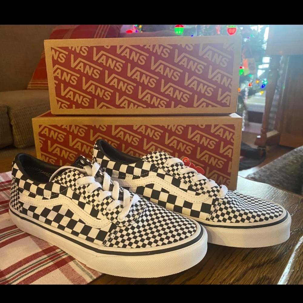 Brand new in box 
size 5 girls
Vans - Ward mixed check shoes